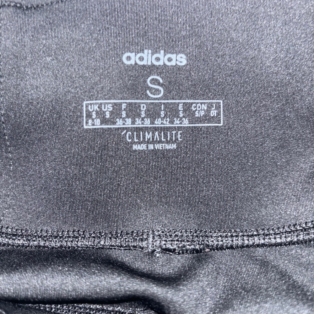 - Climate controlled adidas size small ladies leggings / yoga pants… - Picture 7 of 16